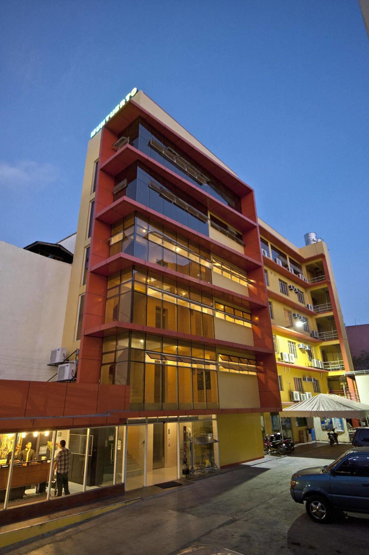 M Citi Suites Cebu Exterior photo